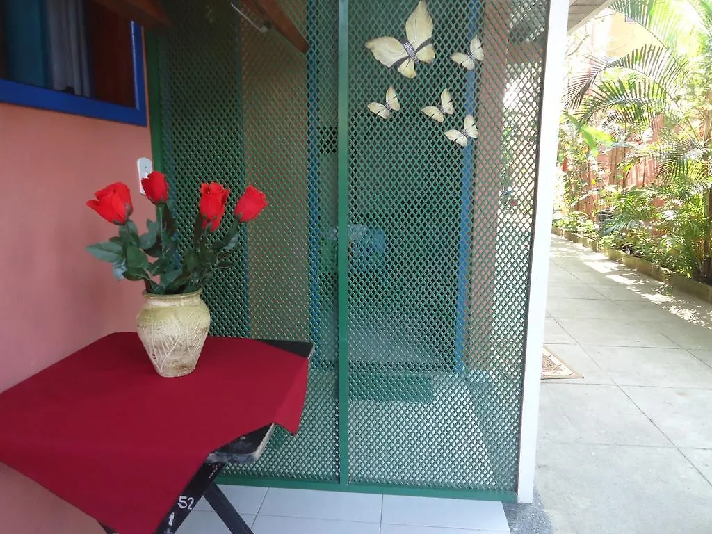 Guest house Flores De Buzios Suites